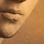 Achtsam sein heißt, sich dem «Hier-und-Jetzt» zuzuwenden.</br>Dazu lenken wir unsere Gedanken ganz bewusst auf das, was wir gerade tun, ohne das Tun zu bewerten